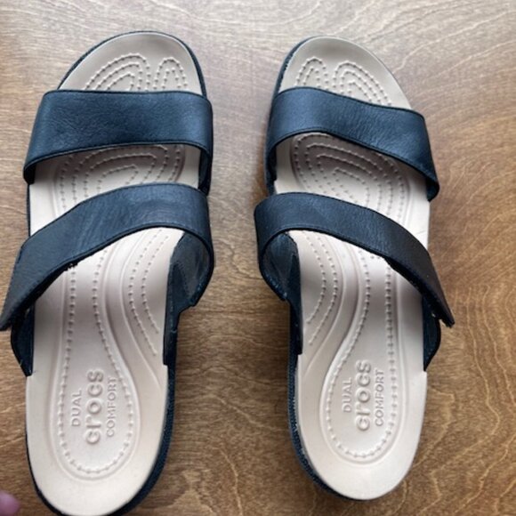 Crocs A-Leigh 2 Strap Wedge Sandals 202531 - Picture 3 of 4